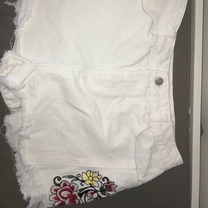 Embroidered high waisted shorts